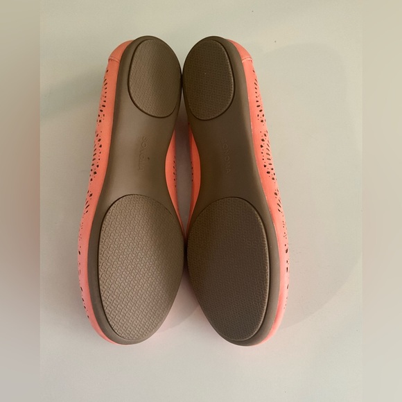 Sonoma Life+Style, memory foam peach flats, size 7M - Picture 4 of 4